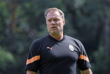 Головний тренер Шахтаря прокоментував три вилучення в матчі УПЛ з Кривбасом