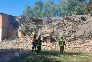 Российские оккупанты атаковали школу в Сумской области: убили дирекцию (фото)