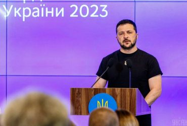 Розслаблення українців, нестача техніки: Зеленський поскаржився на серйозні проблеми