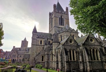 Новый поезд соединит столицу Ирландии с таинственными замками и девственными пляжами