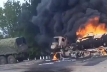 Під Каховкою смачно прилетіло в колону окупантів, підозрюваних у підриві дамби ГЕС