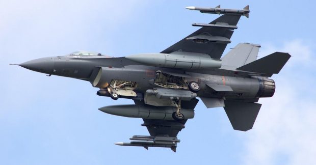 Ф-16 - в Румынию прибывают три истребителя — УНИАН