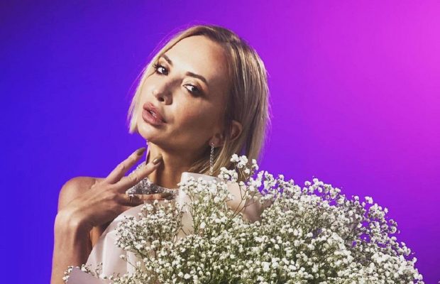 Зірка "Кварталу" Сопонару замилувала ніжними обіймами з нареченим-іноземцем