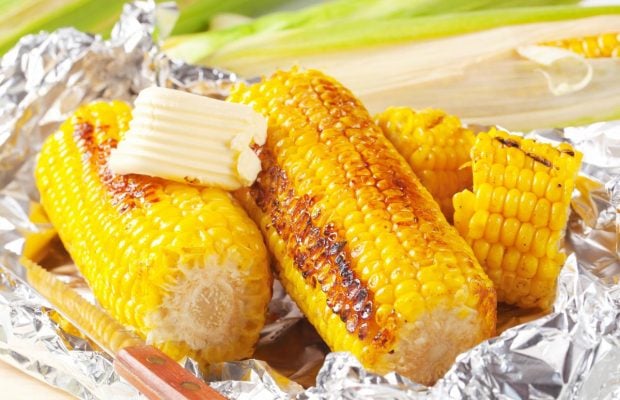Трьох кухарів запитали, як правильно готувати кукурудзу: усі вони відповіли однаково