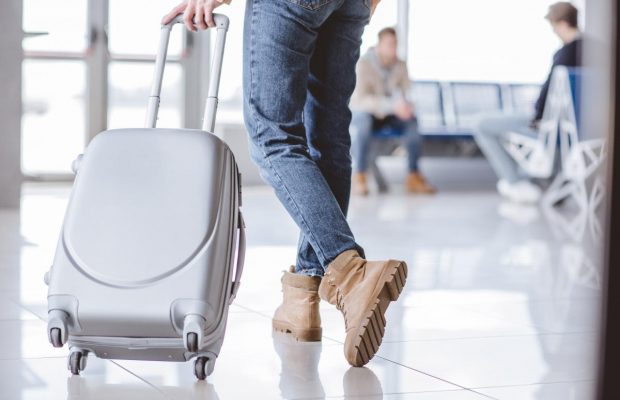 Як не залишитися без жодних речей у разі втрати валізи: експерти дали дієву пораду