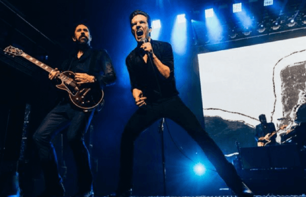 У Грузії на концерті The Killers стався скандал через росіянина (відео)