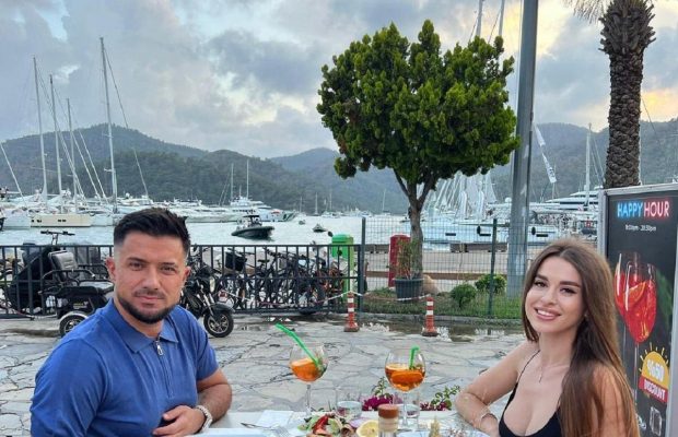 "Як Лорак, тільки крутіше": нова дружина Мурата Налчаджиоглу зачарувала формами в купальнику