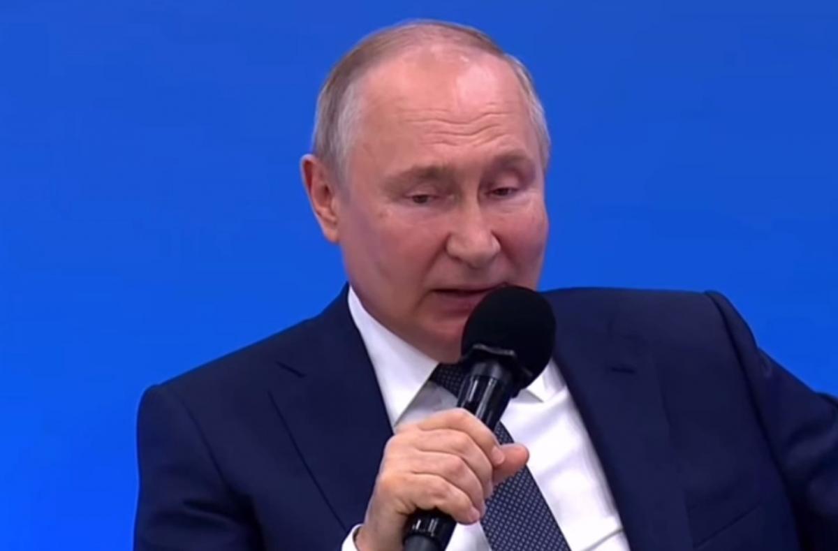 Путин продолжает искажать исторические факты / Скриншот из видео