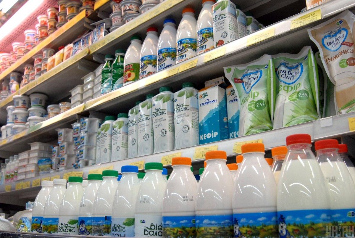 Молочные продукты в 2023 году подорожали на 10-15% / фото УНИАН Молочные продукты в 2023 году подорожали на 10-15% / фото УНИАН