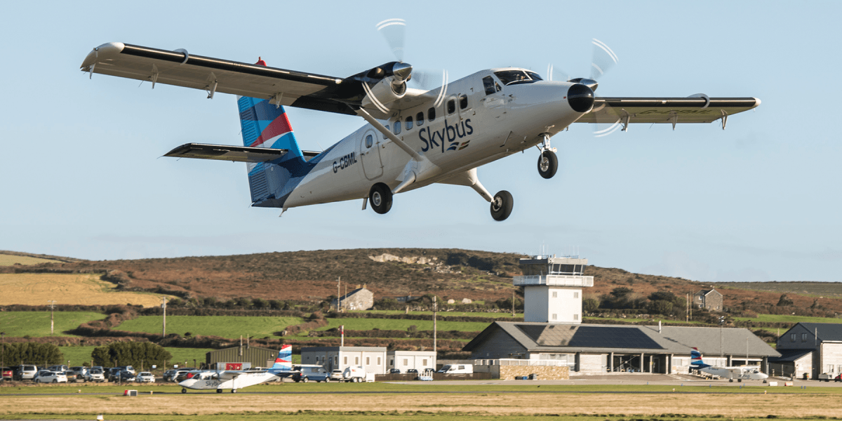 Это "настоящий полет": Skybus выполняет рейсы на 19-местных самолетах / фото landsendairport.co.uk Это "настоящий полет": Skybus выполняет рейсы на 19-местных самолетах / фото landsendairport.co.uk