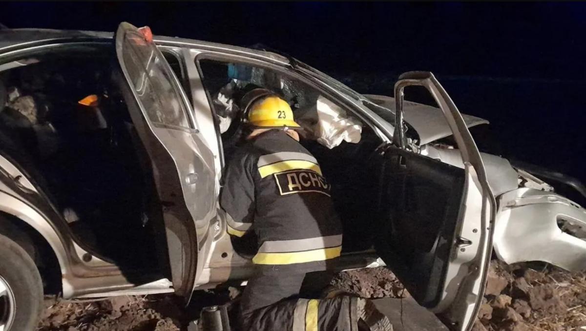 В Кировогрдкой области в жутком ДТП погиб военный с дочерью / фото ГСЧС В Кировогрдкой области в жутком ДТП погиб военный с дочерью / фото ГСЧС