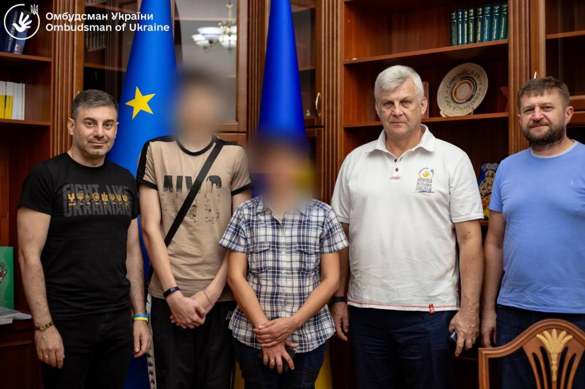 Прошли через ад: Украине удалось вернуть домой удерживаемых РФ детей / фото t.me/dmytro_lubinetzs Прошли через ад: Украине удалось вернуть домой удерживаемых РФ детей / фото t.me/dmytro_lubinetzs