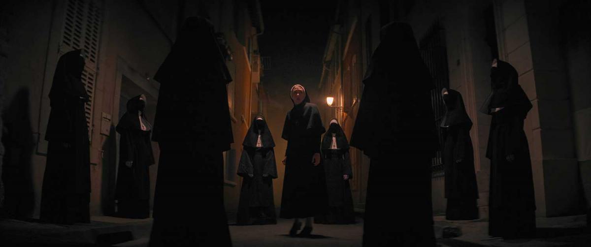 Кадр из фильма "Монахиня II" / фото Warner Bros. Pictures