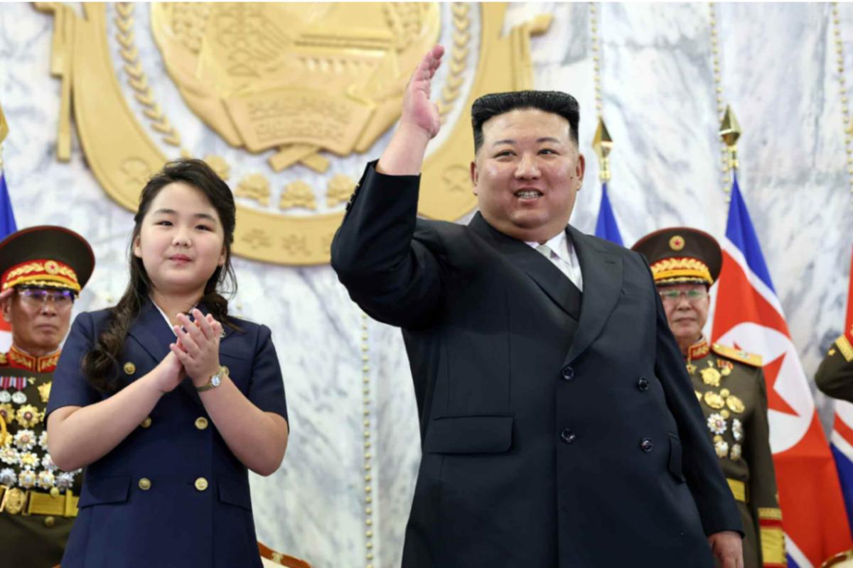 Юбилейный парад в КНДР стал сценой для обсуждения предстоящего визита Ким Чен Ына в Москву / фото www.nknews.org Юбилейный парад в КНДР стал сценой для обсуждения предстоящего визита Ким Чен Ына в Москву / фото www.nknews.org