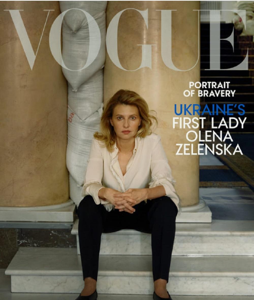 Топ-комік Британії повторив відоме фото Зеленської в Офісі президента