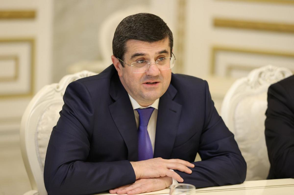 Путінський голова Карабаха: підтримав окупацію Донбасу та фінансував особисте життя за рахунок бюджету Путінський голова Карабаха: підтримав окупацію Донбасу та фінансував особисте життя за рахунок бюджету