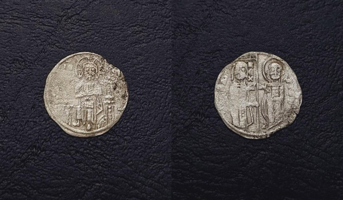 Унікальну срібну монету з зображенням Ісуса знайшли у середньовічному місті / фото burgasmuseums.bg Унікальну срібну монету з зображенням Ісуса знайшли у середньовічному місті / фото burgasmuseums.bg