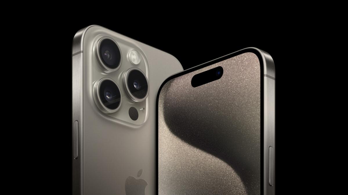 Батареи в новых Айфонах не прибавили автономности / фото Apple Батареи в новых Айфонах не прибавили автономности / фото Apple
