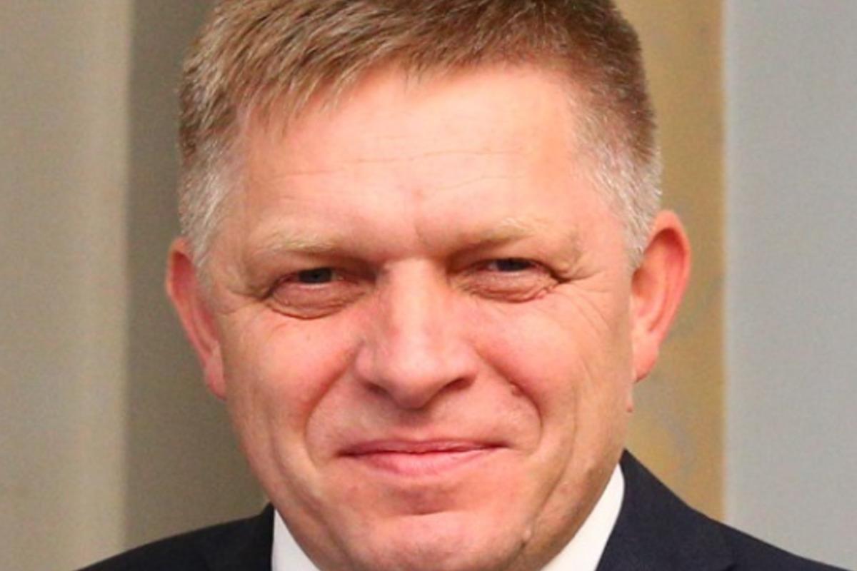 Словакия отменит военную помощь Украине, если премьером станет популист Фицо / фото wikipedia.org Словакия отменит военную помощь Украине, если премьером станет популист Фицо / фото wikipedia.org