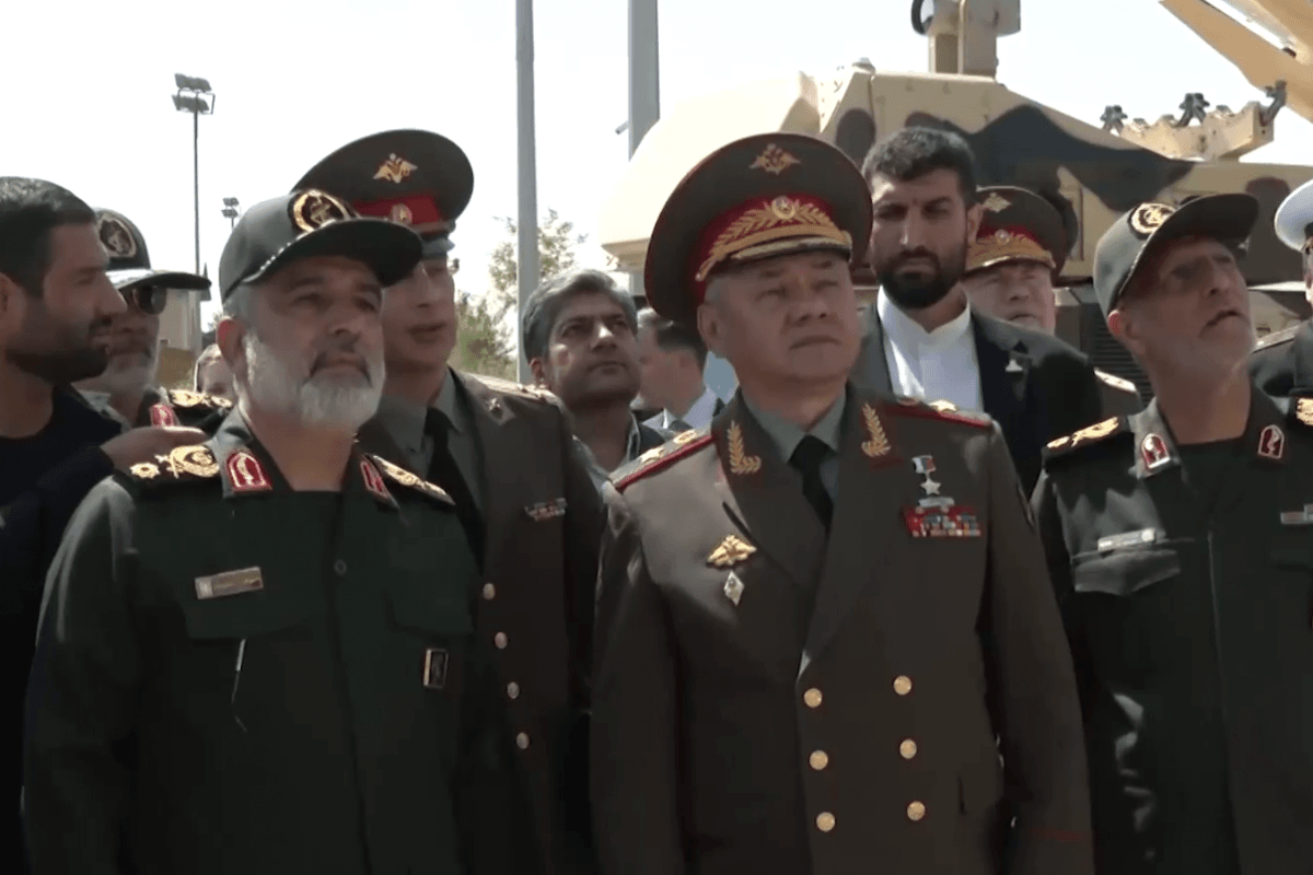 Шойгу в Тегеране "полюбовался" иранскими дронами и ракетами / скриншот Шойгу в Тегеране "полюбовался" иранскими дронами и ракетами / скриншот