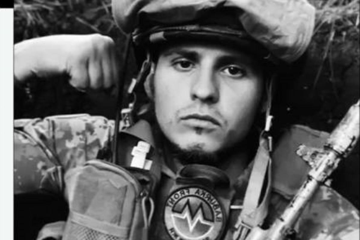 На фронті загинув віце-чемпіон України з тайландського боксу муай-тай Єгор Рябенко / фото скріншот відео На фронті загинув віце-чемпіон України з тайландського боксу муай-тай Єгор Рябенко / фото скріншот відео