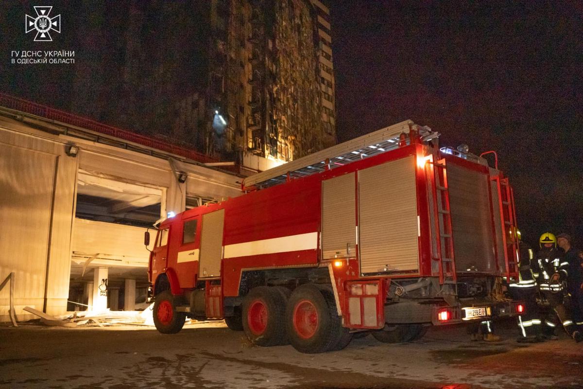 Пожежники оперативно гасили полум'я / фото ДСНС Одеської області Пожежники оперативно гасили полум'я / фото ДСНС Одеської області
