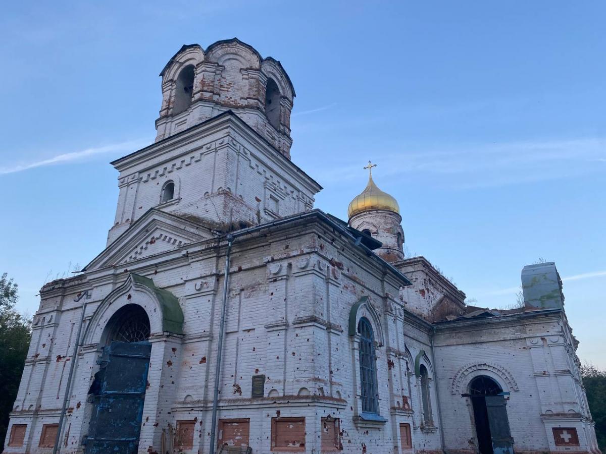 Уселі є церква, у якої немає одного купола / фото Таня Поляковська Уселі є церква, у якої немає одного купола / фото Таня Поляковська