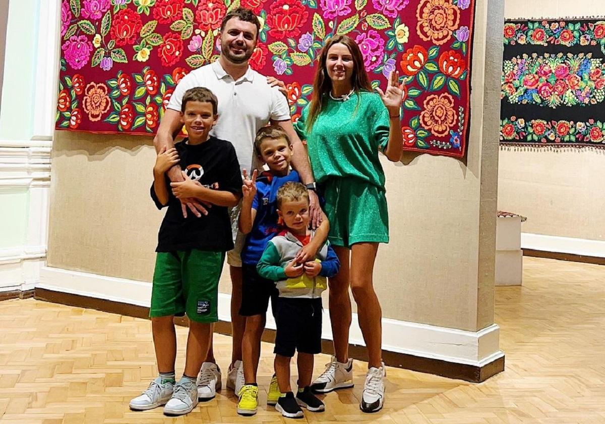 Как оказалось, детям ведущего очень понравилось метро / фото instagram Решетника Как оказалось, детям ведущего очень понравилось метро / фото instagram Решетника
