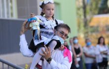 В Киеве "заминировали" все школы