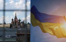 У Москві на Красній площі затримали активістку з українським прапором