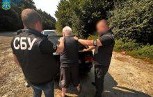 На Хмельниччині затримали агента РФ під час встановлення GPS-трекера на залізниці