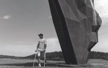 Дев’ять операцій для збереження ноги: у Львові реабілітують пораненого під Бахмутом бійця