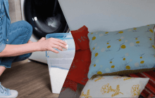 Жінка розповіла, як їй вдалося зберегти свої пір'яні подушки в ідеальному стані майже 
40 років