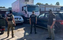 Поймали "благотворителя", который обманом ввозил машины в Украину, прикрывшись ВСУ (фото)