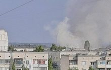 Россияне сбросили авиабомбу на жилой квартал оккупированной Новой Каховки (видео)