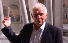 "Варварське руйнування": Боррель оглянув зруйнований ракетою собор в Одесі (відео)