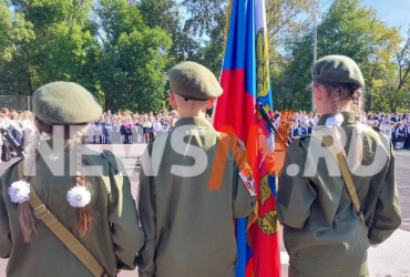 Зброя, форма і окупанти: на що перетворили 1 вересня в Росії (фото, відео)