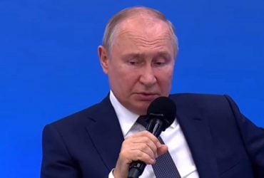 Не за планом: дитина епічно проігнорувала Путіна (відео)