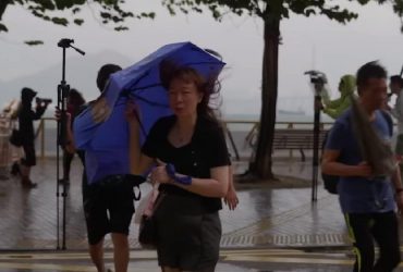 На південь Китаю обрушився тайфун Саола: майже 900 тисяч людей були евакуйовані