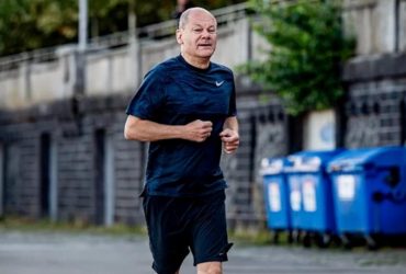 Нещасний випадок: німецький канцлер Шольц під час занять спортом отримав синці