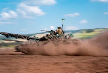 Втрати РФ перетнули чергову ювілейну позначку (інфографіка)