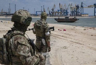 Загадочный мор: в оккупированном Мариуполе нашли несколько тел российских военных