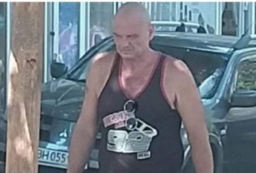 Перерезал горло и вытер о себя лезвие: в Одессе неадекват жестоко убил собаку