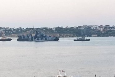 В сети показали подбитый ракетный корабль РФ Самум (фото)