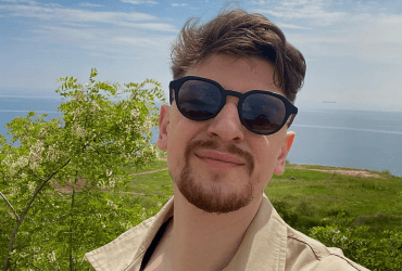 Известный артист публично назвал главных геев РФ