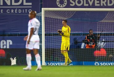 Украинский вратарь Трубин успешно дебютировал за Бенфику, пропустив лишь один гол (видео)