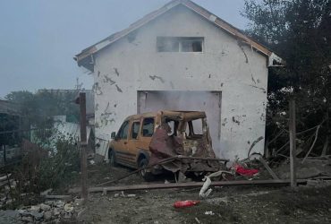 В Киевской области обломки попали в больницу и частные дома, есть раненые (фото)