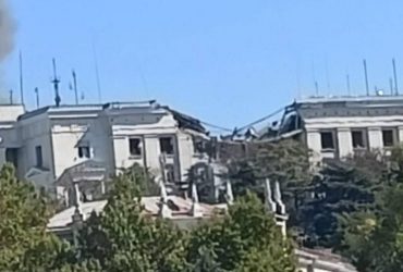 Атака на штаб ЧФ Росії у Криму: з'явились кадри розгромленої будівлі (фото, відео)