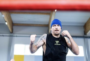 Британский экс-чемпион мира объяснил, за счет чего Усик победит Фьюри