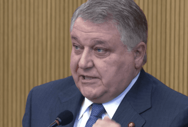 Близкий друг Путина предложил взорвать ядерное оружие на Новой земле